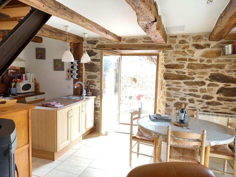 Hébergement de vacances Petite Bergerie En Pierres Confort Salles-Curan